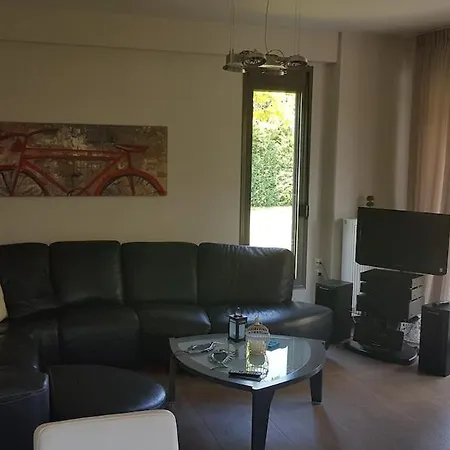 Luxury 2 * Néoi Póroi
